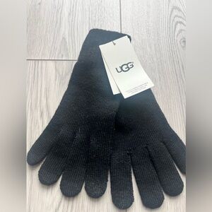 NWT UGG wool blend Black winter Gloves touch screen compatible One Size